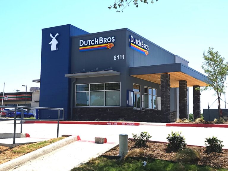f34656799b3c4a169e74488e8d717c79_3000x2000_resize arlington dutch bros